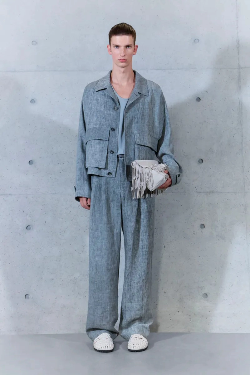 Emporio Armani Spring 2027 Gives Soft Suits a ’70s Streak