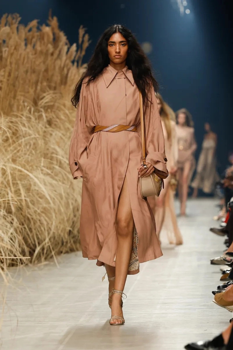 Etro Spring 2027 Gives Its Bohemian Staples A Lighter Touch