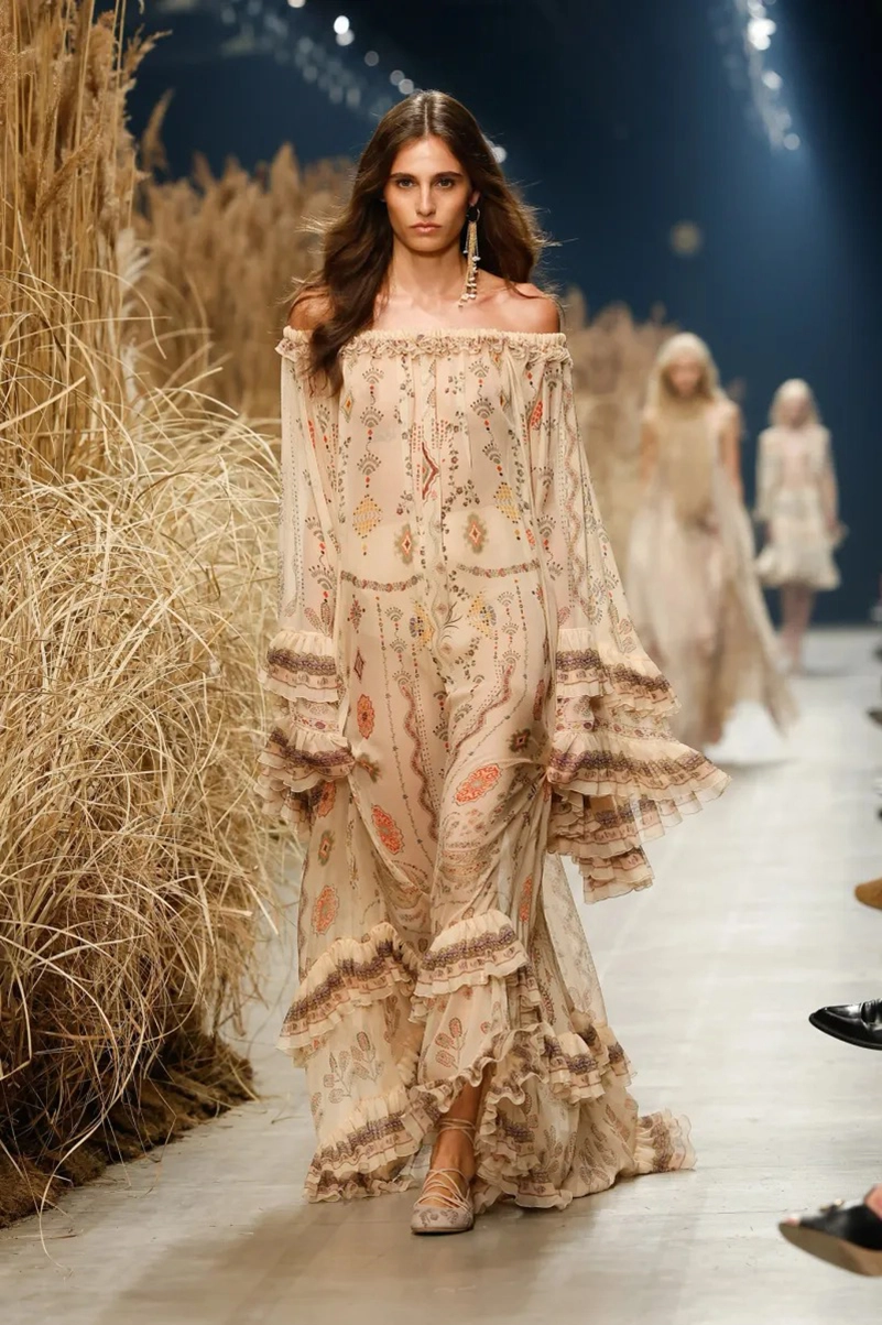 Etro Spring 2027 Gives Its Bohemian Staples A Lighter Touch