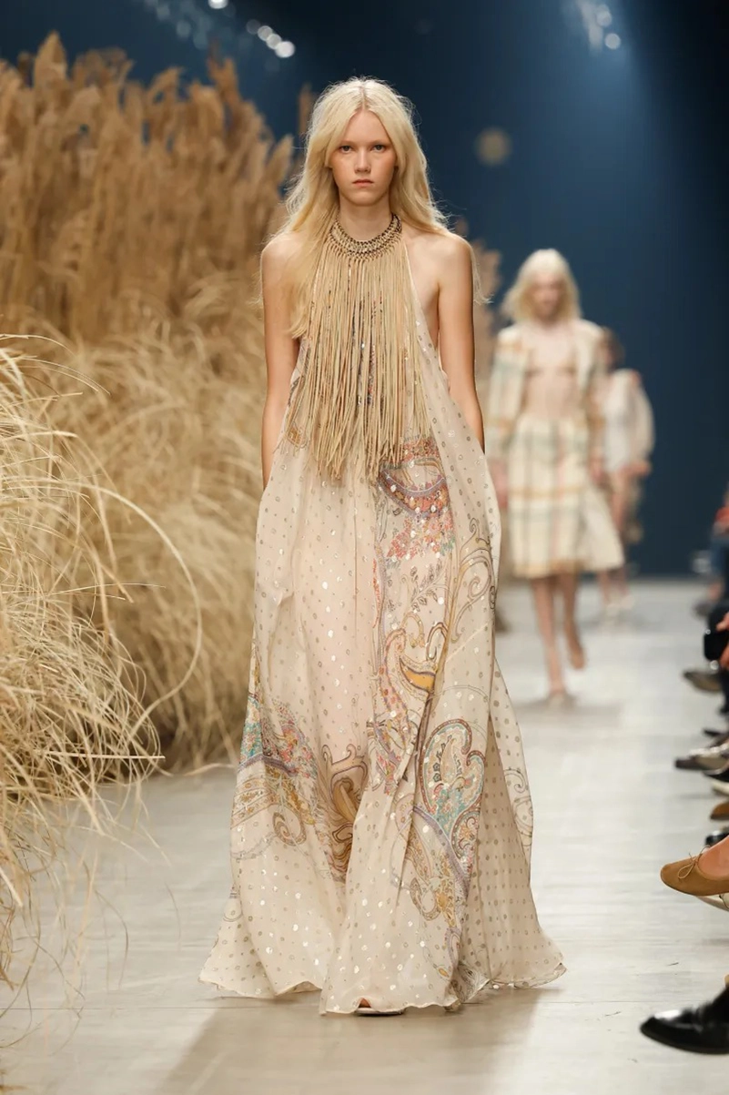 Etro Spring 2027 Gives Its Bohemian Staples A Lighter Touch