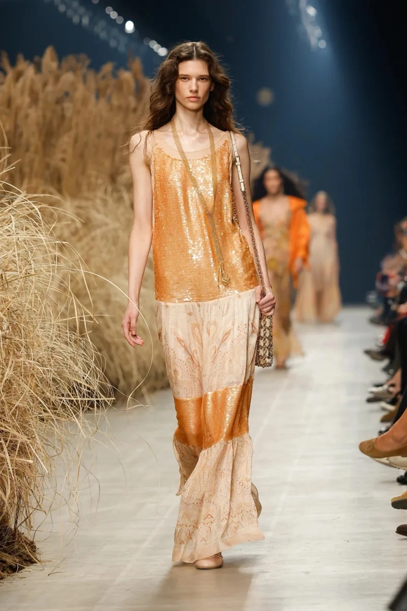 Etro Spring 2027 Gives Its Bohemian Staples A Lighter Touch