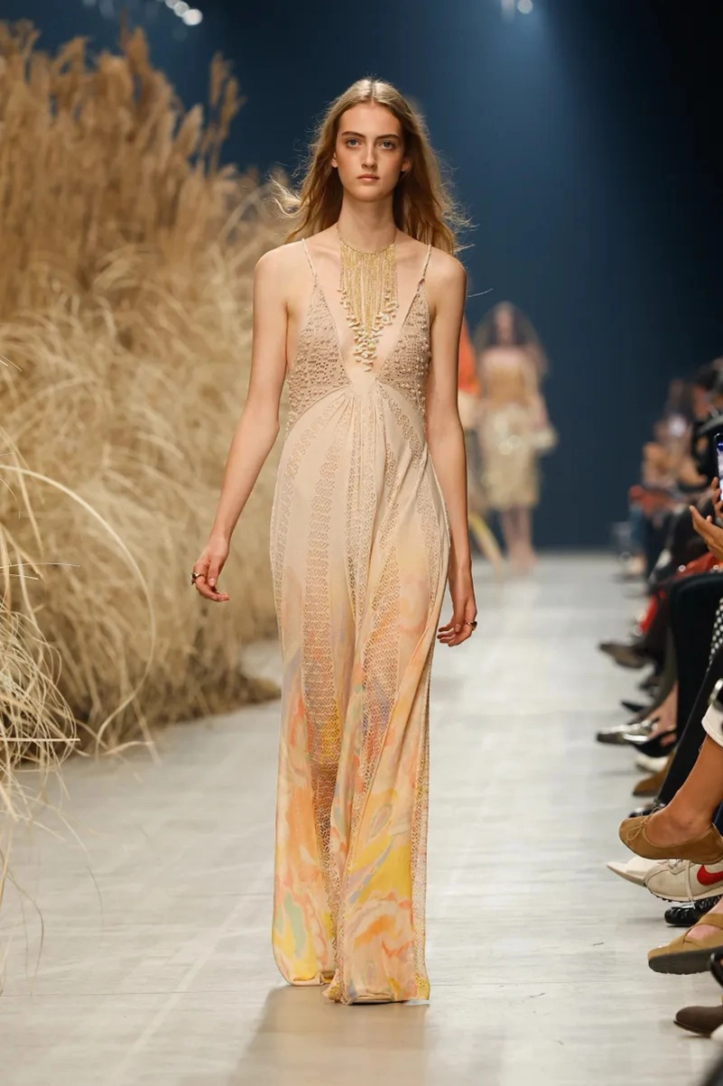 Etro Spring 2027 Gives Its Bohemian Staples A Lighter Touch