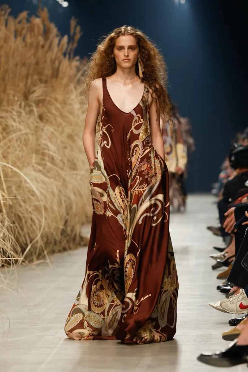 Etro Spring 2027 Gives Its Bohemian Staples A Lighter Touch