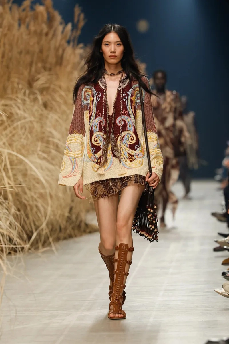 Etro Spring 2027 Gives Its Bohemian Staples A Lighter Touch