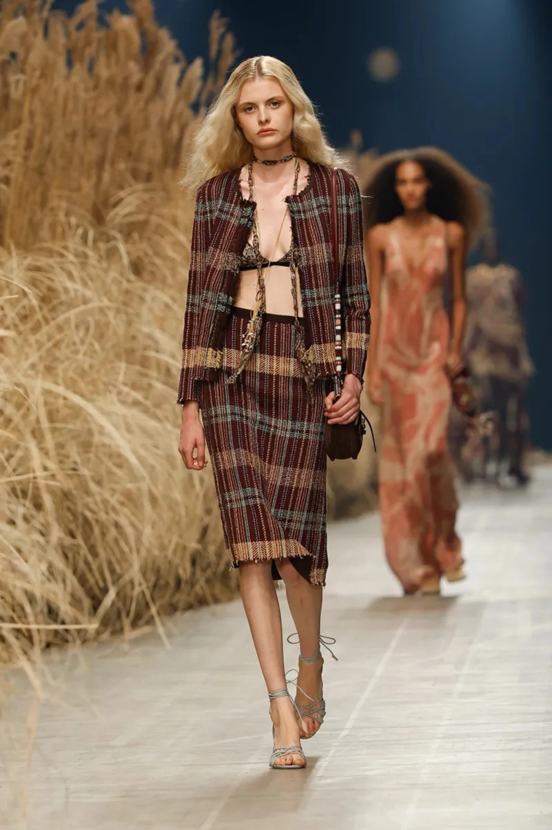 Etro Spring 2027 Gives Its Bohemian Staples A Lighter Touch