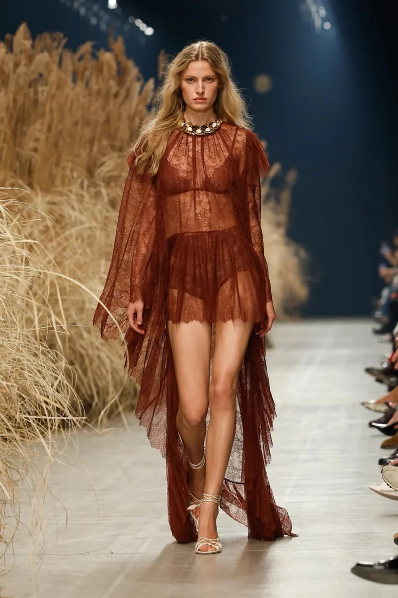 Etro Spring 2027 Gives Its Bohemian Staples A Lighter Touch