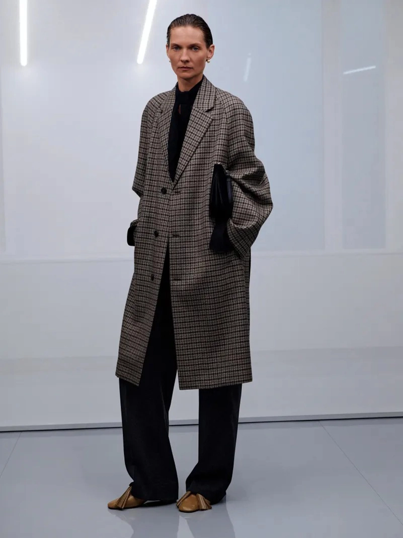 Phoebe Philo Spring 2027 Collection F Gives The Everyday Uniform A Progressive Streak