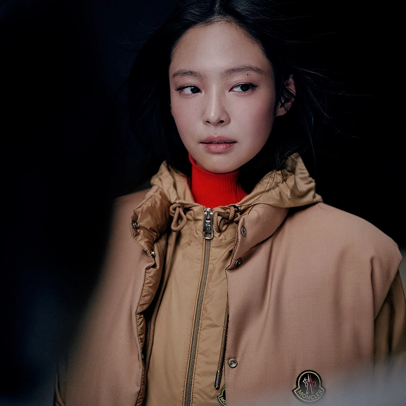 JENNIE Brings Star Power to Moncler Re/Icons 2026